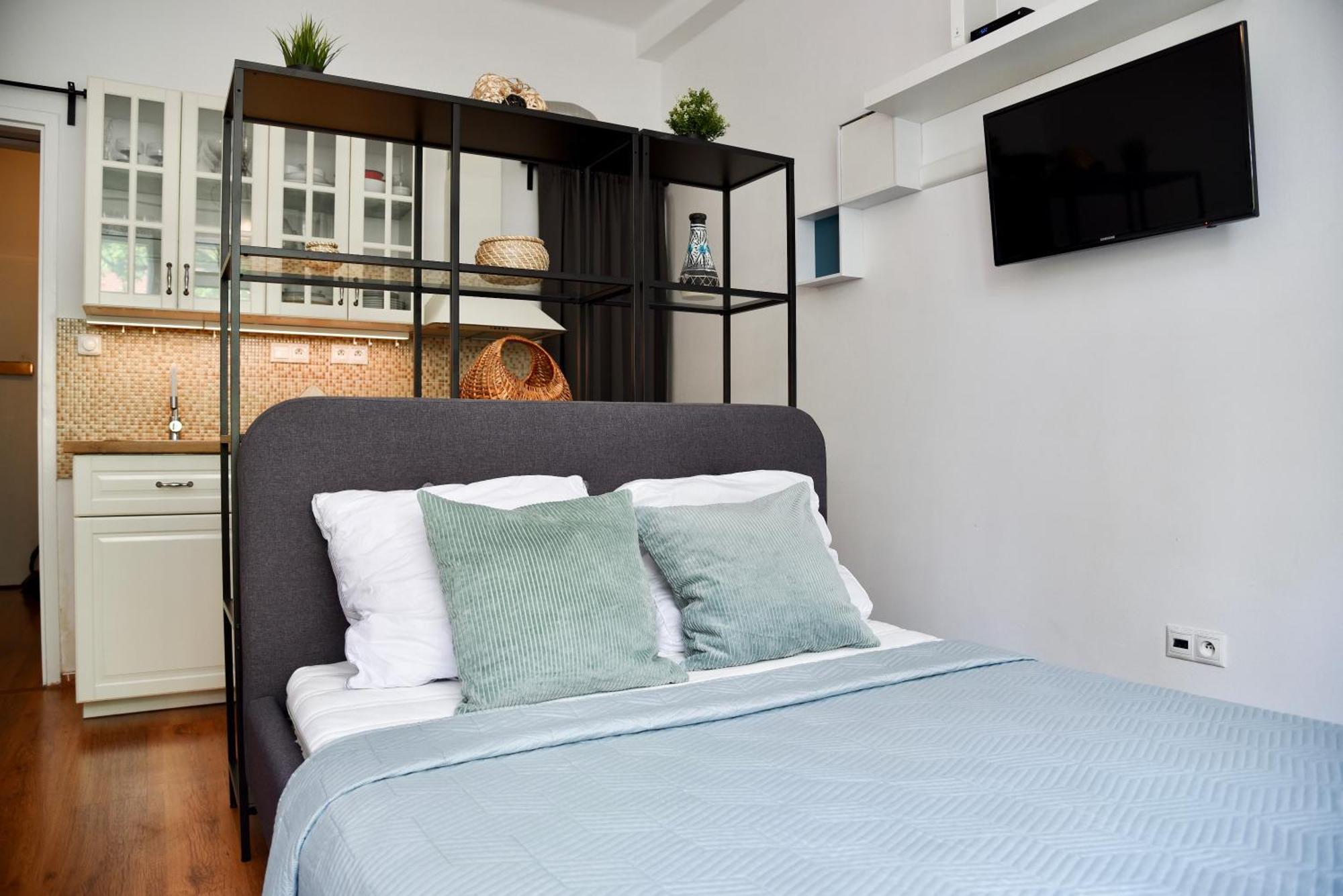 Urban - Style Meets Comfort Apartment